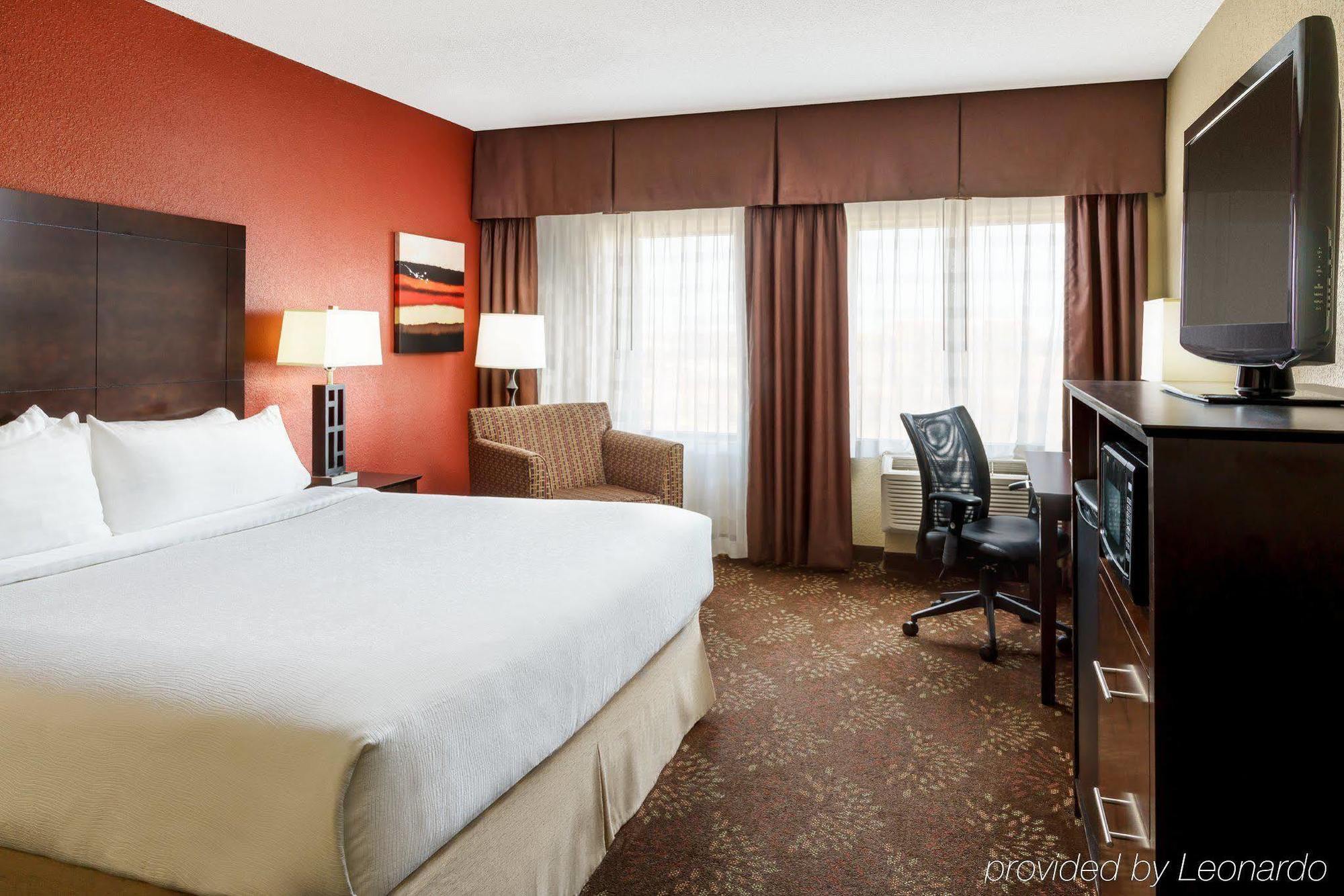 Holiday Inn Charlotte University By Ihg Exteriér fotografie